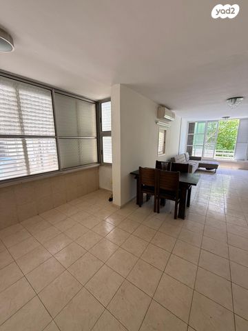 דירה, ביאליק 5, צפון מערב מרכז העיר, נתניה