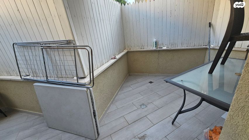 דירת גן, חולון