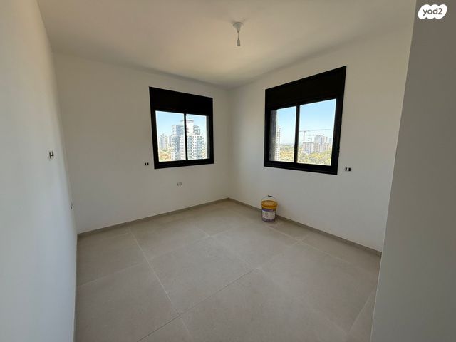 דירה, שדרות בן אב"י 42, נוף הטיילת, נתניה