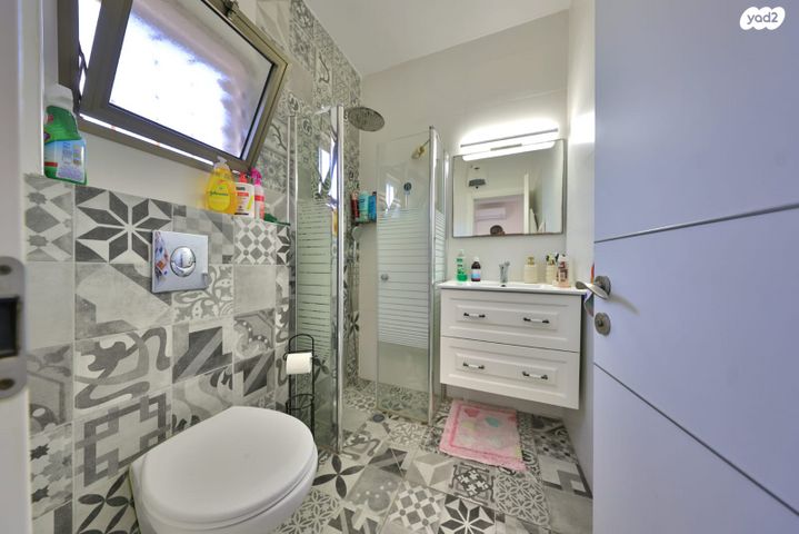 דו משפחתי, תאנה, אלמוגים, קרית ים