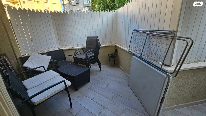 דירת גן, חולון