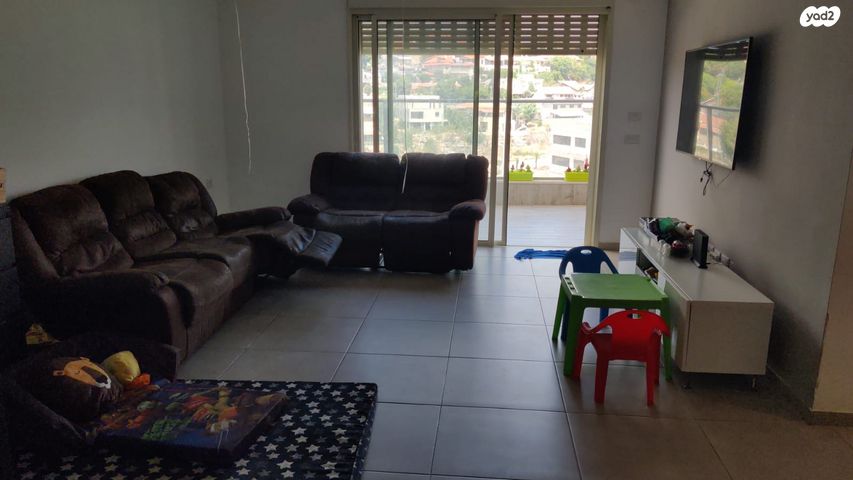 דירת גן, אורנים, מעלות תרשיחא