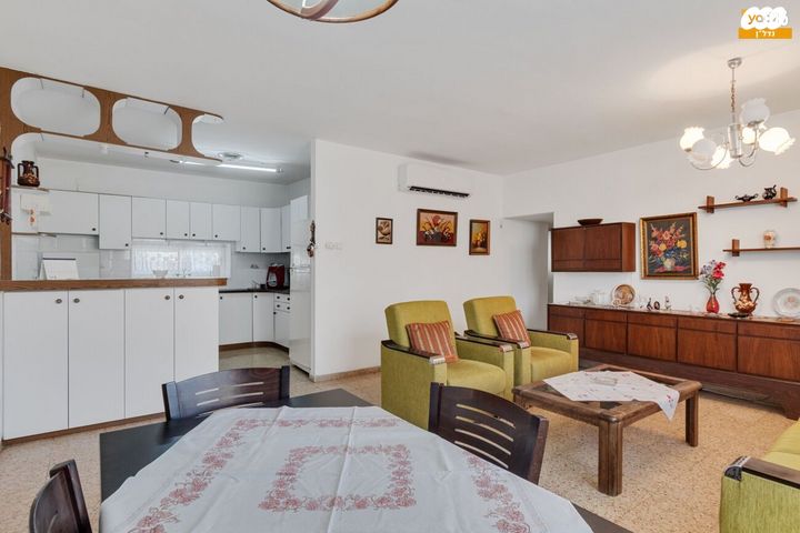 דירה, איתמר בן אב"י, רמב"ם, ראשון לציון