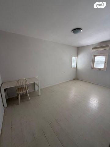 דירה, ביאליק 5, צפון מערב מרכז העיר, נתניה