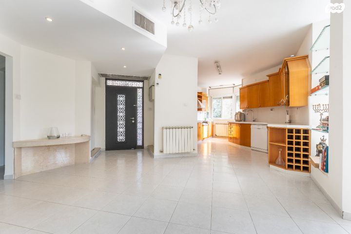 דו משפחתי, ירושלים