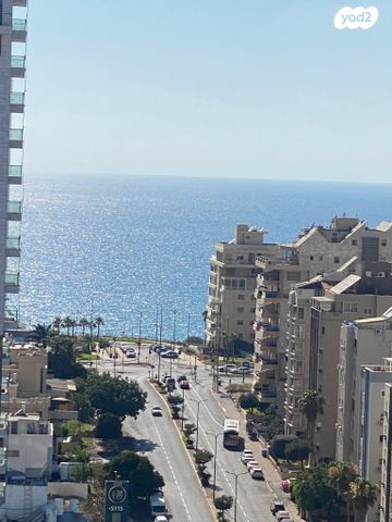 יציאה לרחוב הרצל מערב 