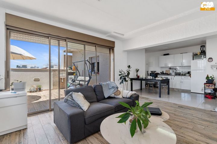 דירה, רמז, מערב ותיק, ראשון לציון