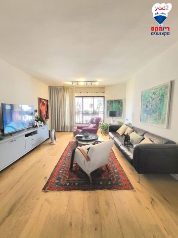 דירה, הגיבורים, חדרה