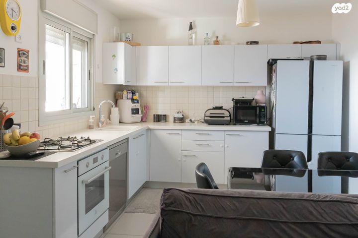 דירה, צור יצחק, צור יצחק