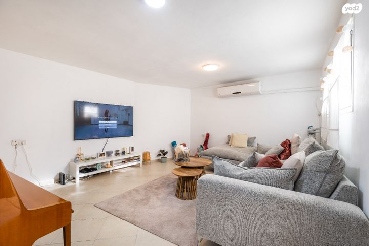 דו משפחתי, ירושלים