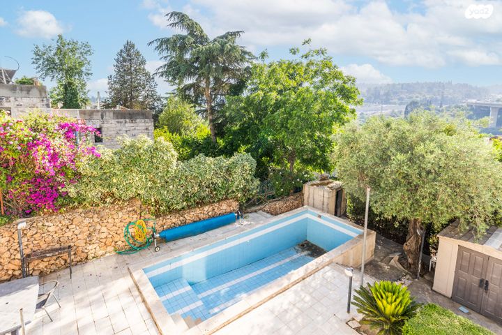 דו משפחתי, ירושלים