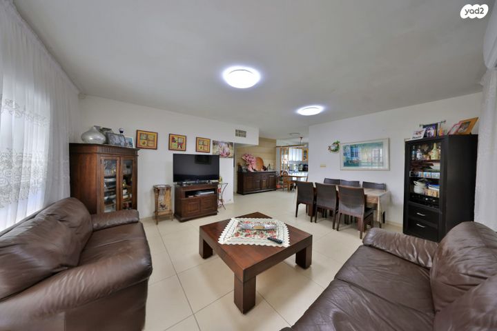 דו משפחתי, תאנה, אלמוגים, קרית ים