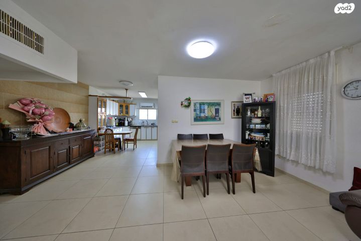 דו משפחתי, תאנה, אלמוגים, קרית ים