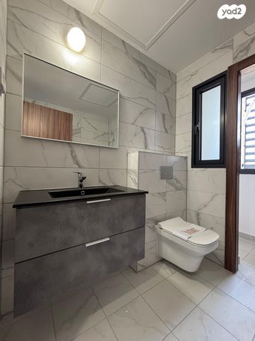 גג/ פנטהאוז, סוקולוב, רוטשילד עצמאות, בת ים