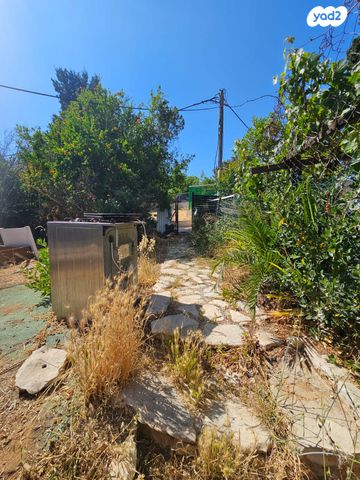 דו משפחתי, עקיבא אטינגר, קרית היובל, ירושלים