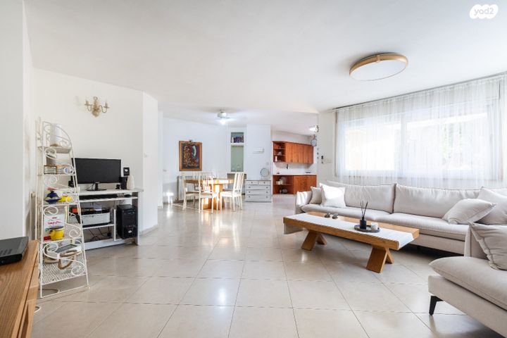 דו משפחתי, ירושלים