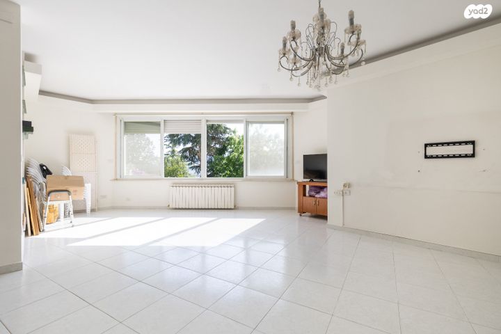 דו משפחתי, ירושלים