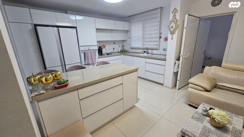 דירת גן, חולון