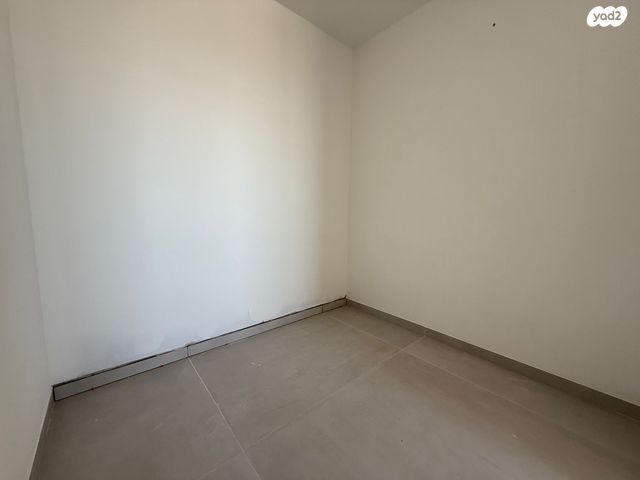 דירה, שדרות בן אב"י 42, נוף הטיילת, נתניה