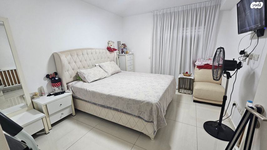 דירת גן, חולון