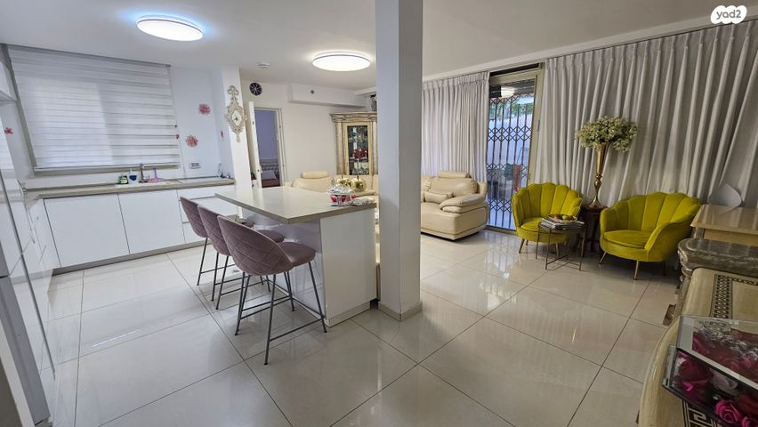 דירת גן, חולון