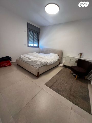 דירה, ש"י עגנון, שיכון רסקו, קרית אונו