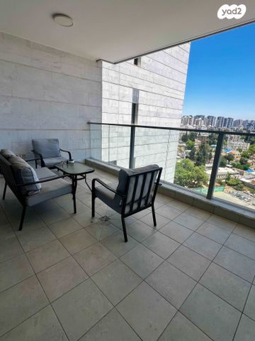 דירה, ש"י עגנון, שיכון רסקו, קרית אונו