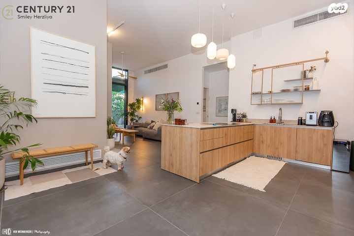 דירת גן, הרצליה הירוקה, נווה עובד, הרצליה