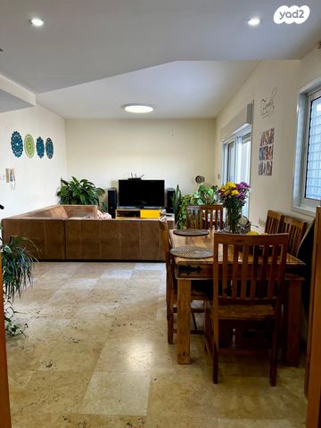 דופלקס, המעלות, ותיקים, כפר סבא