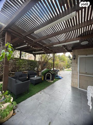 בית פרטי/ קוטג', קרית יערים, גבעת זאב