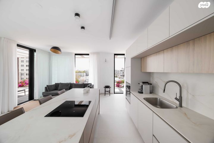 שדרות ירושלים 48