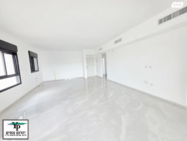 דירת גן, מרכז הכרמל, חיפה