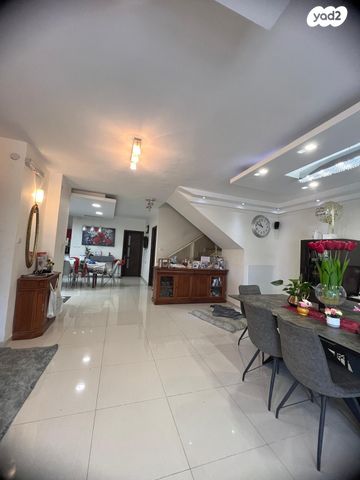 בית פרטי/ קוטג', קרית יערים, גבעת זאב