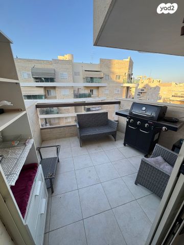 דירה, שלמה סקולסקי, נווה זאב, נאות אילן, באר שבע