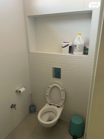 דו משפחתי, קרית מלאכי