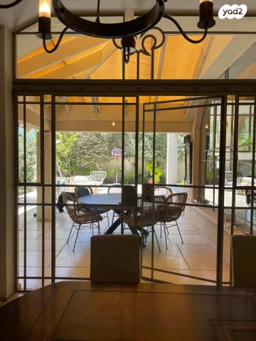 בית פרטי/ קוטג', גולן, רמת השרון