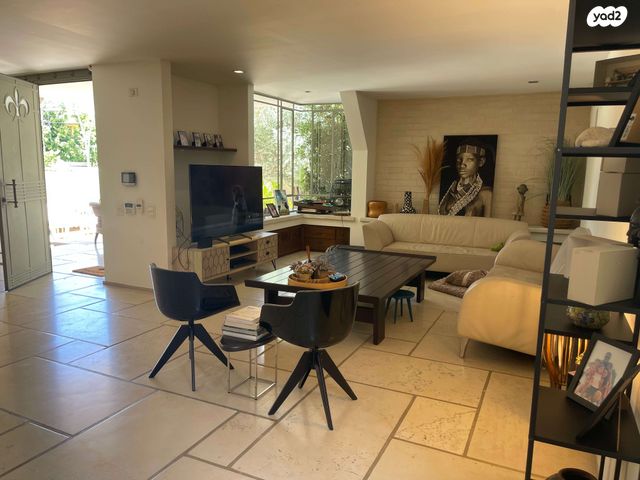 בית פרטי/ קוטג', גולן, רמת השרון