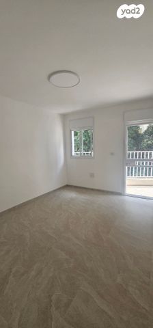 טריפלקס, ד"ר נחום שימקין, רמת בגין, חיפה