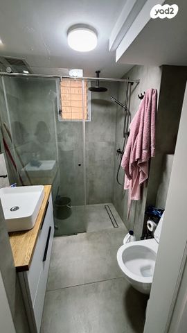 גג/ פנטהאוז, הדר גנים, פתח תקווה