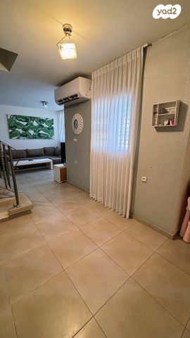 גג/ פנטהאוז, הדר גנים, פתח תקווה