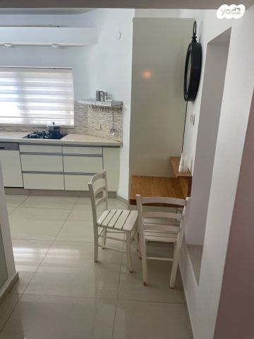 דו משפחתי, קרית מלאכי