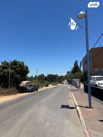 מבני תעשיה, דרך השדה, פרדס חנה כרכור