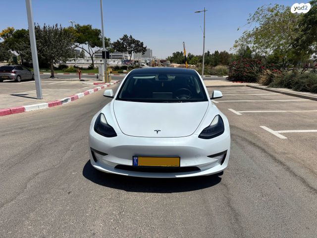 מודעת רכב טסלה מודל 3