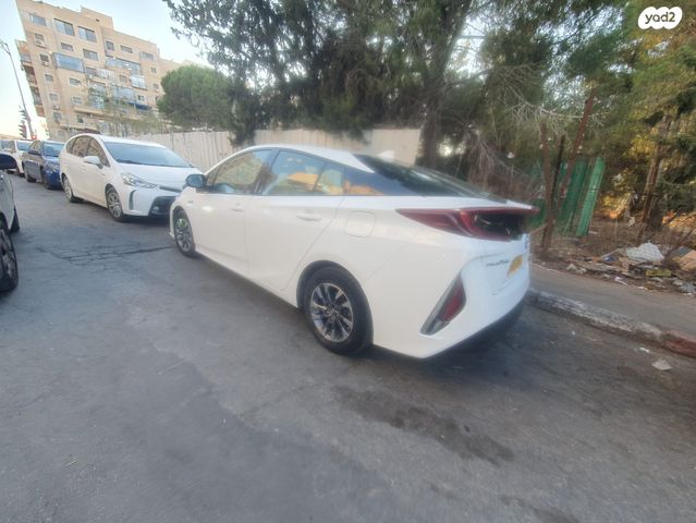 מודעת רכב טויוטה פריוס