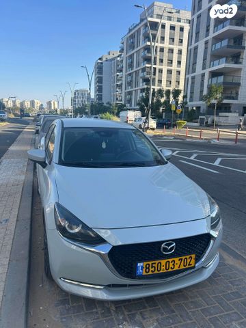 מודעת רכב מאזדה 2