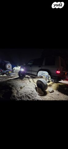 איסוזו טרופר