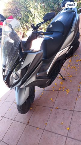 מודעת רכב קימקו דאון-טאון 350