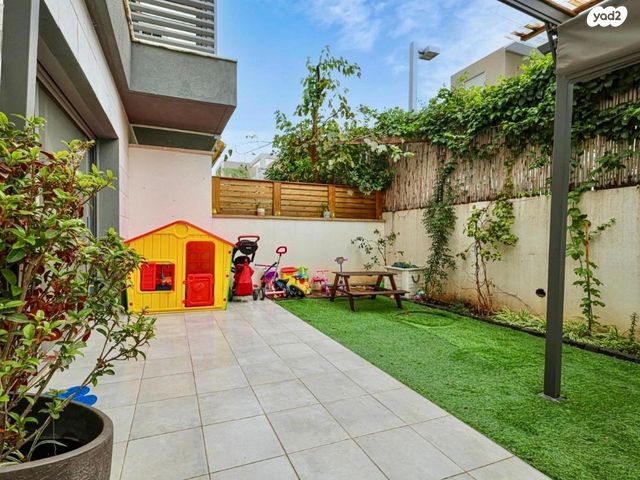 דירת גן, הבוצר 8, שכונה 8, תל מונד