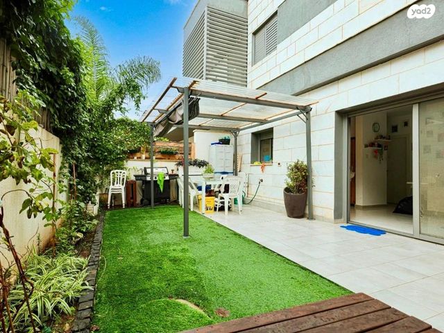 דירת גן, הבוצר 8, שכונה 8, תל מונד