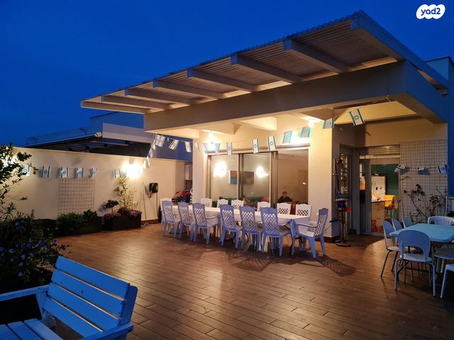 גג/ פנטהאוז, הוד השרון